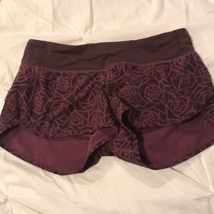 Size 6 Lululemon Speed Up Shorts 2.5 in